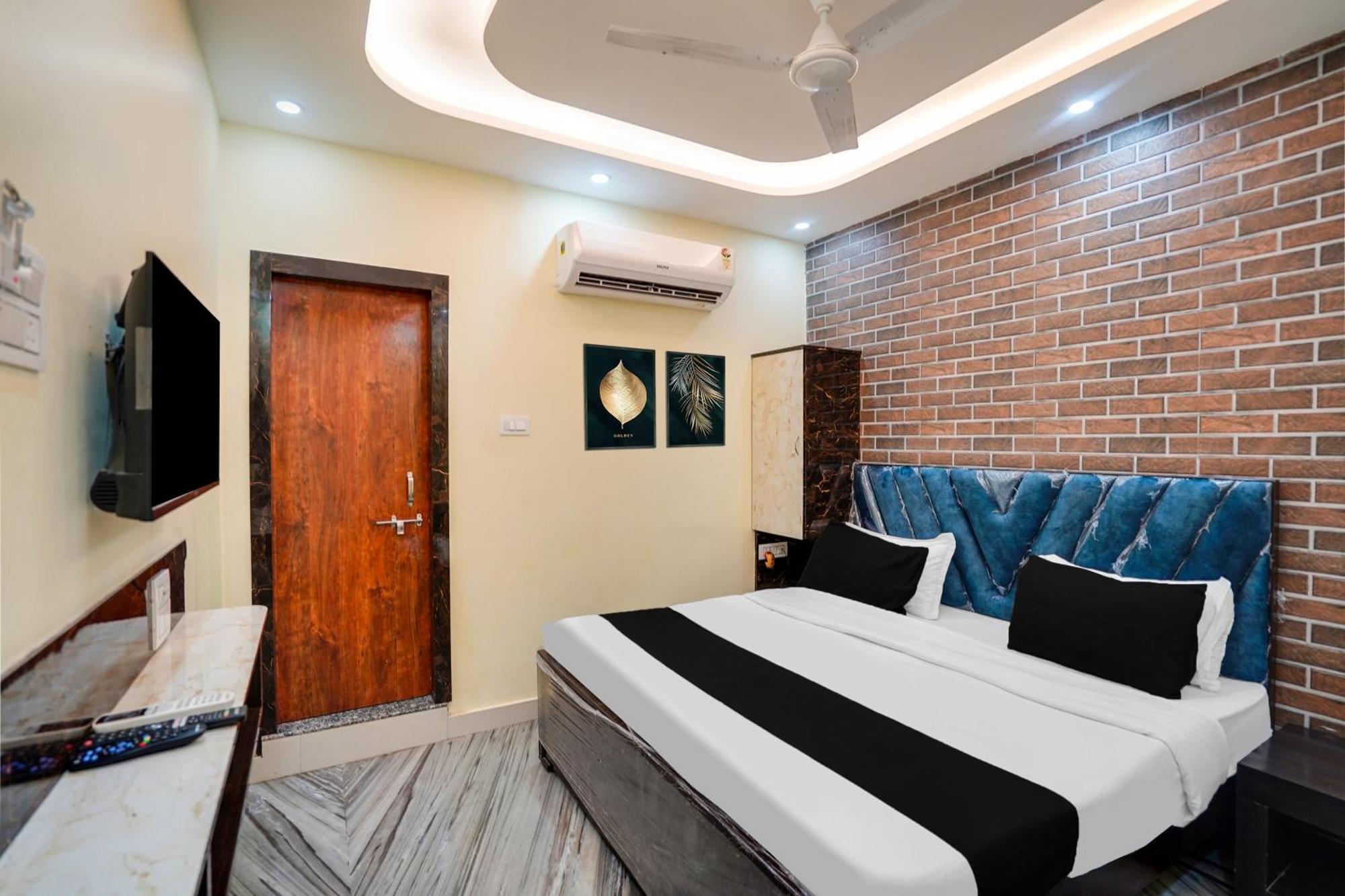 Super Collection O Rajapur Circuit House Hotel Prayagraj Exterior photo