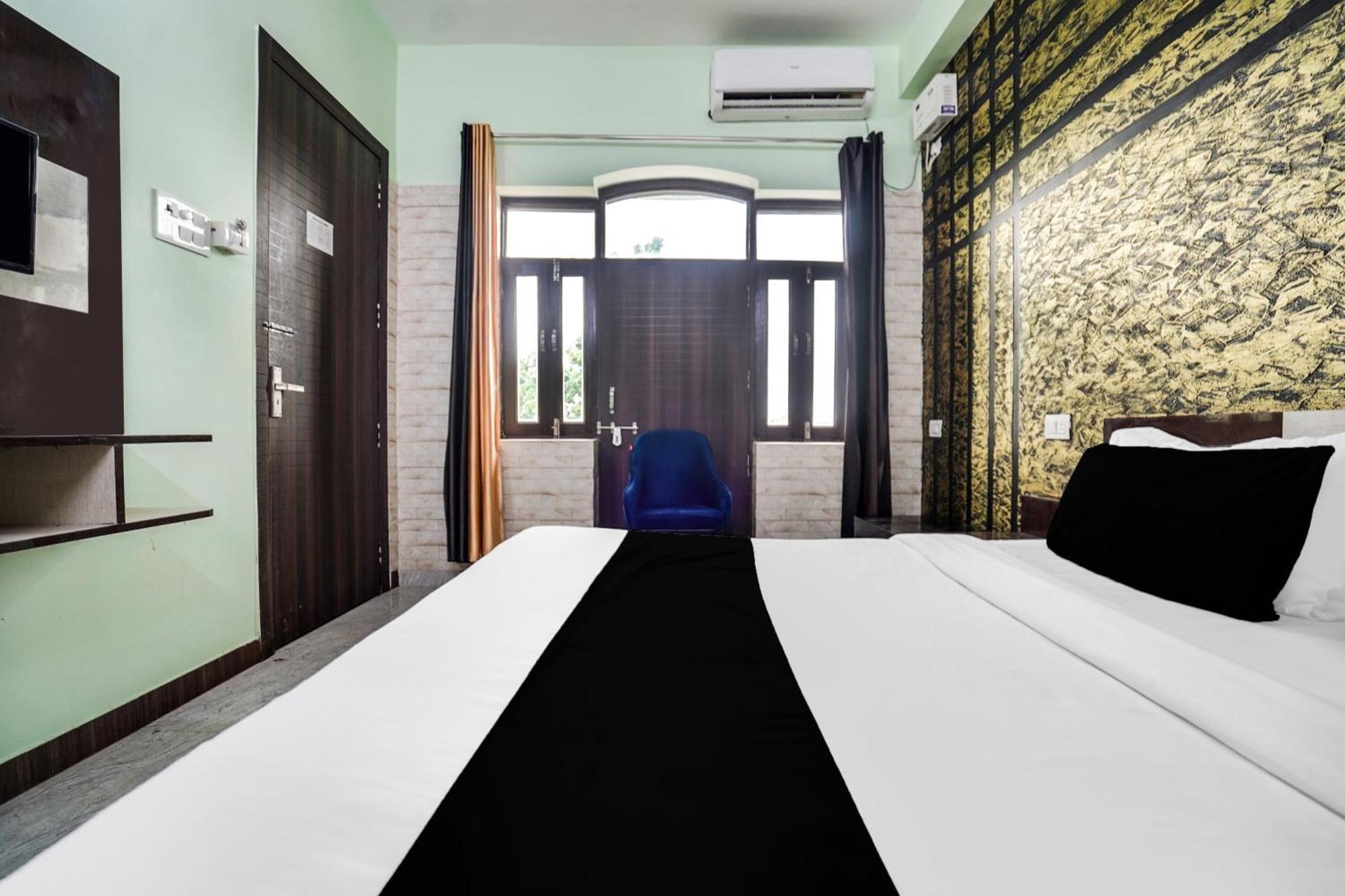Super Collection O Rajapur Circuit House Hotel Prayagraj Exterior photo